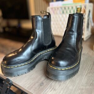 Doc Martens platform Chelsea boot